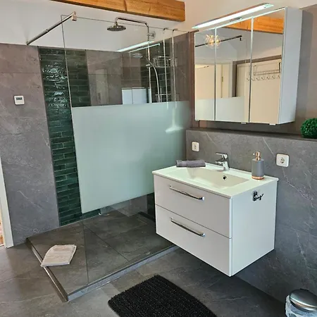 Emely Lägenhet Mechernich